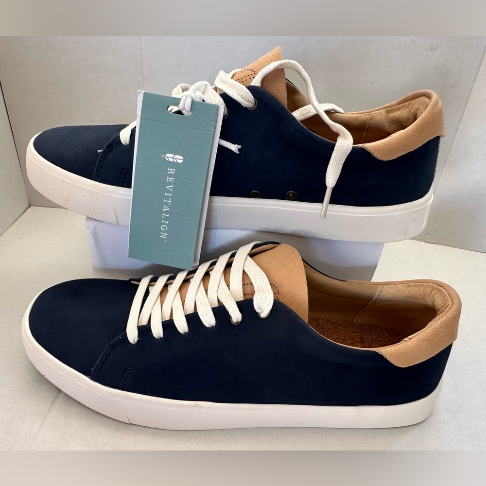 REVITALIGN Navy and Tan Low-Top Sneakers